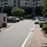 Spacious Apartment In Central Seoul